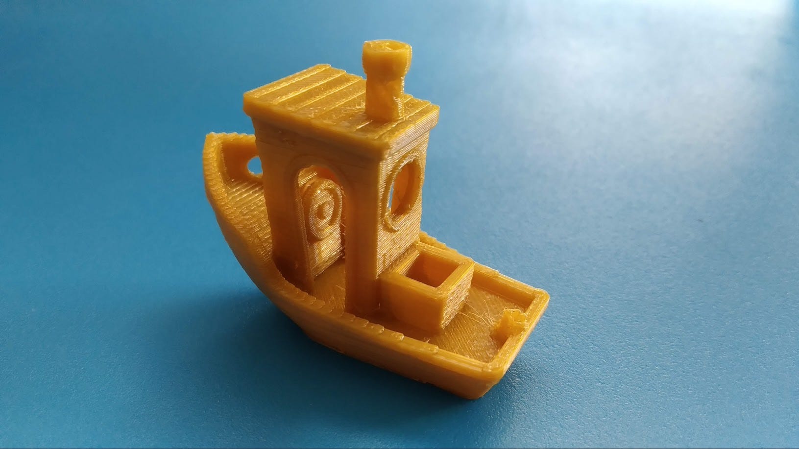 Back view of the 3DBenchy (look at the tiny wheel!)