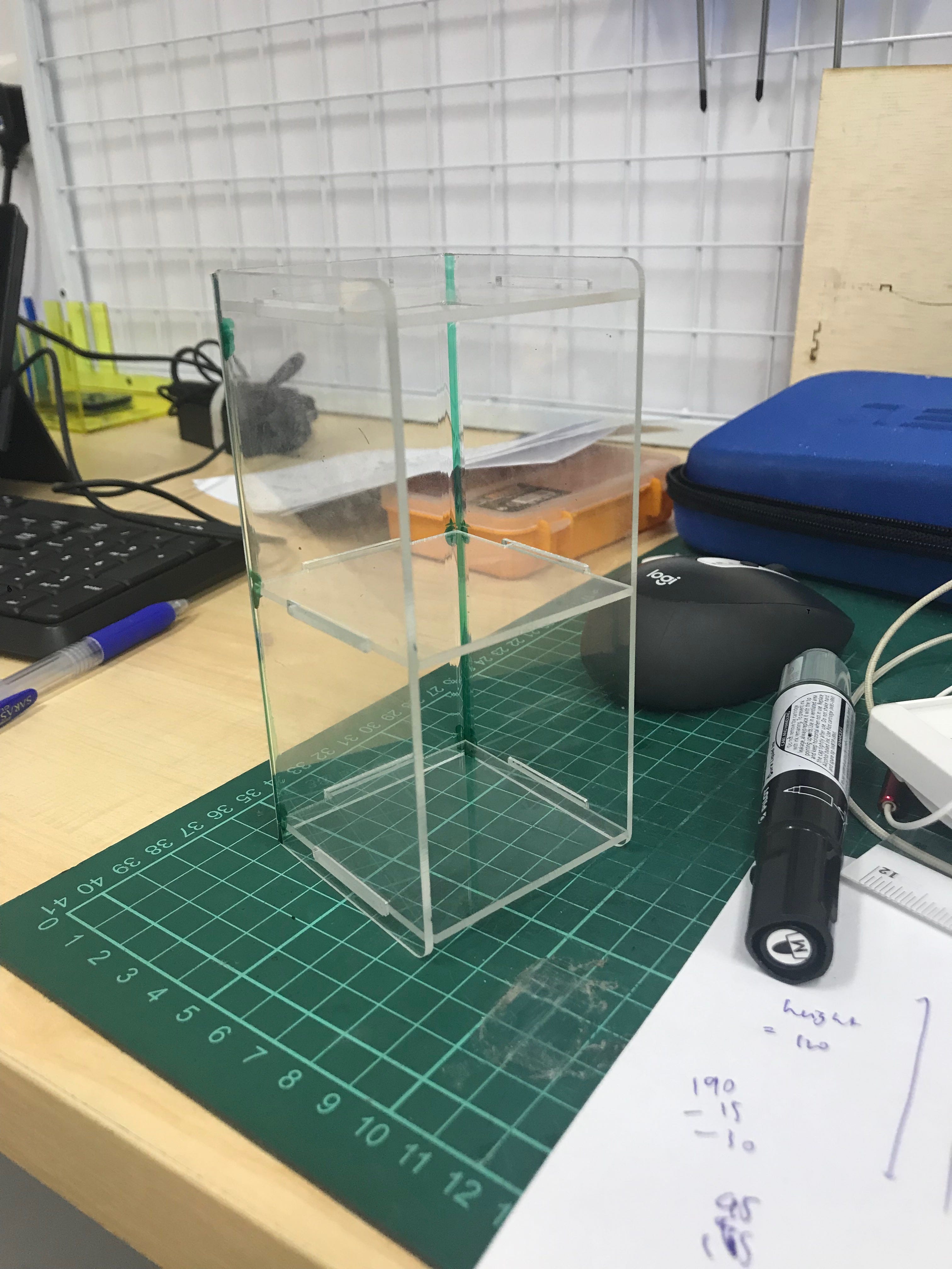 A 6cm-by-6cm mini display shelf I made!