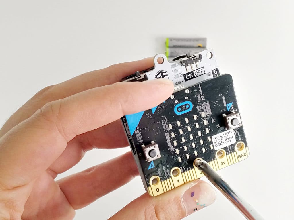 Step 2 – Attach your ring:bit.